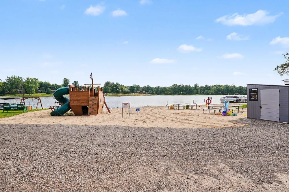 978 Timberlynn Trail Edenville Township, MI 48657
