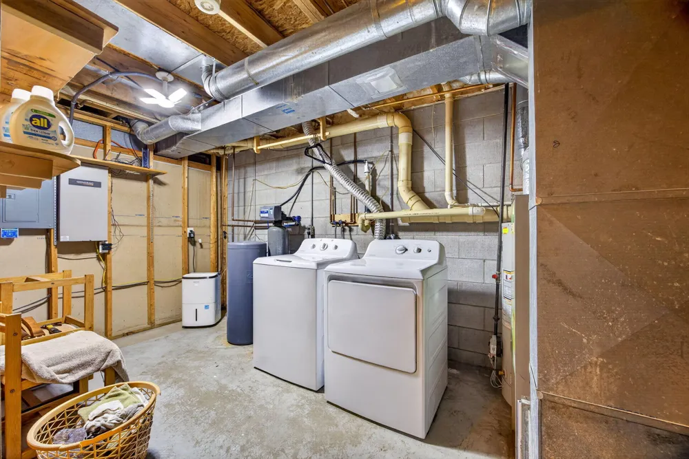 11299 Alpine Road Morton Township, MI 49346