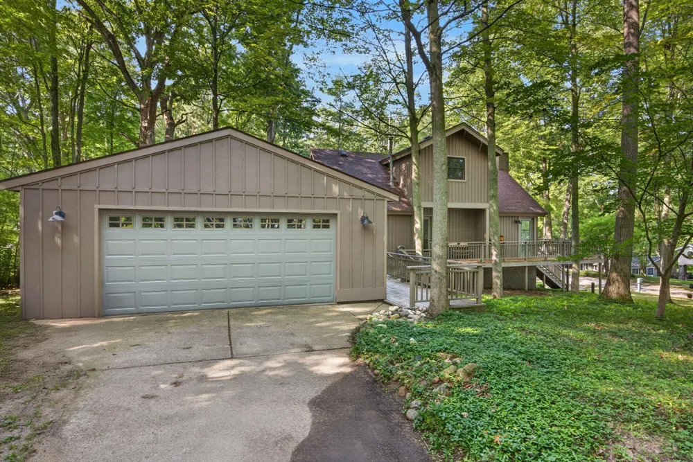 11299 Alpine Road Morton Township, MI 49346