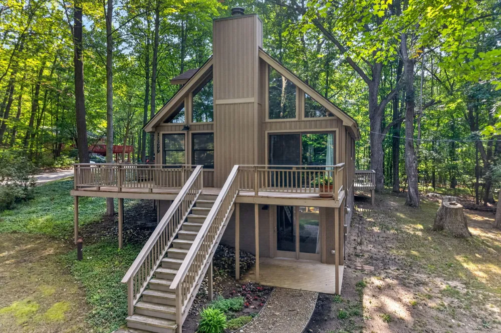 11299 Alpine Road Morton Township, MI 49346