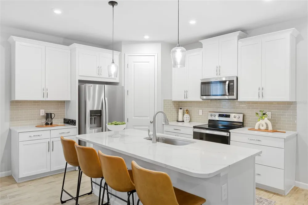 20285 SYMPHONY PLACE Venice, FL 34293