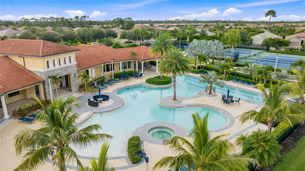 20285 SYMPHONY PLACE Venice, FL 34293