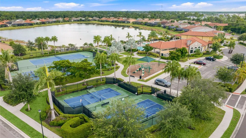 20285 SYMPHONY PLACE Venice, FL 34293