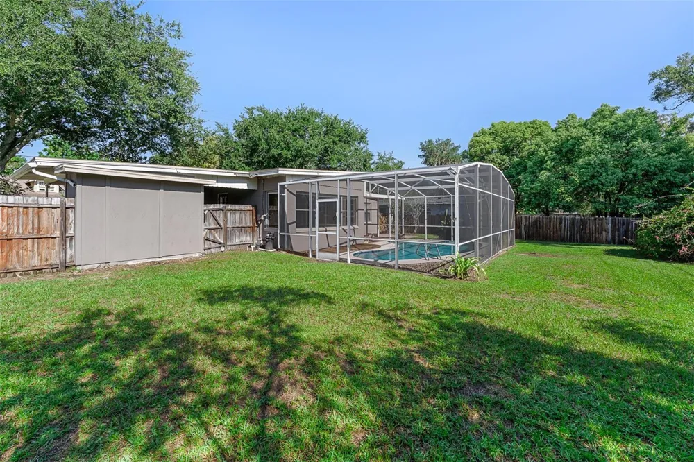 1209 S CRYSTAL LAKE DRIVE Orlando, FL 32806