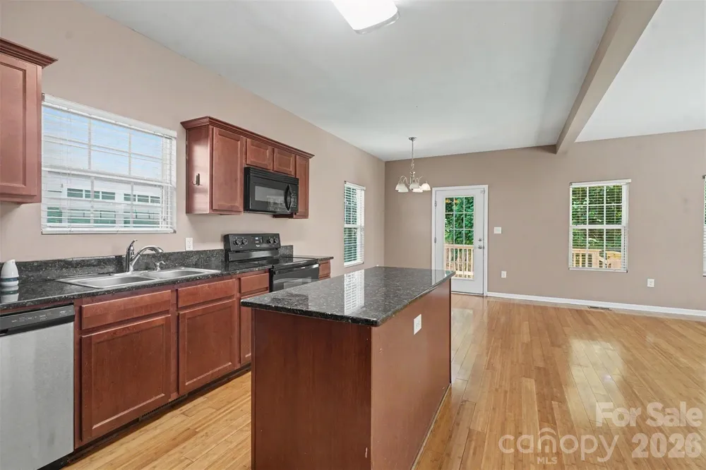 145 High Bluff Circle Mooresville, NC 28115