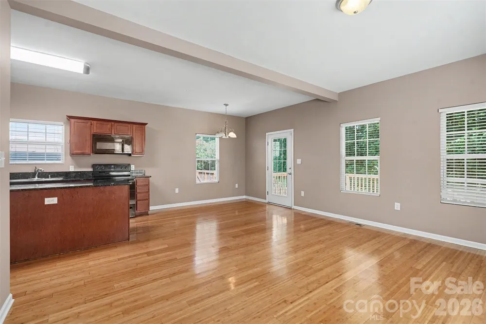 145 High Bluff Circle Mooresville, NC 28115