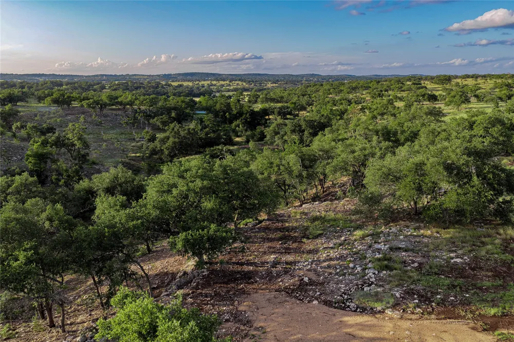 11 Maddalena Lane Dripping Springs, TX 78620
