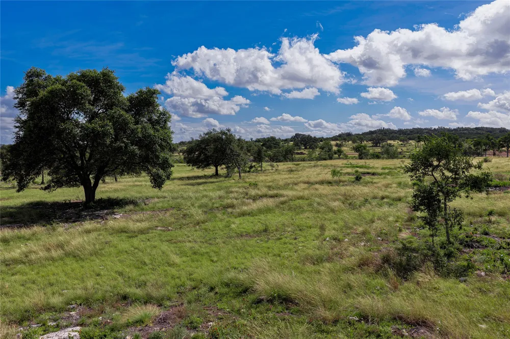 11 Maddalena Lane Dripping Springs, TX 78620