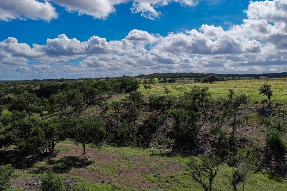 11 Maddalena Lane Dripping Springs, TX 78620