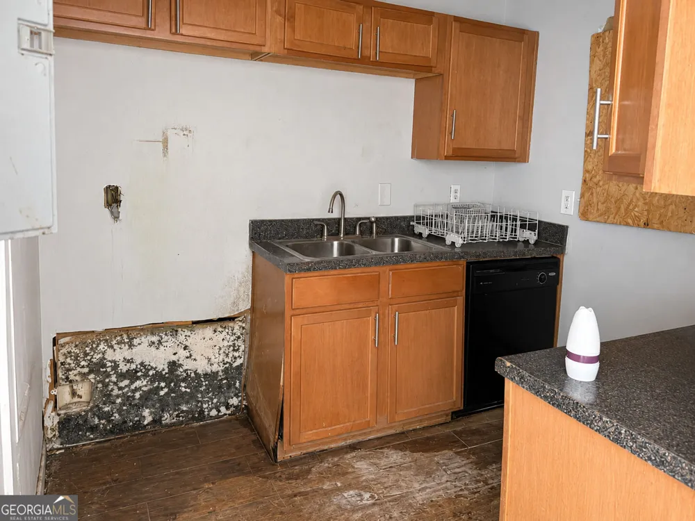 1660 Stanton Atlanta, GA 30311