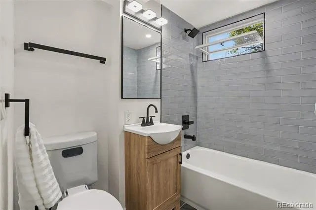 6340 W 61st Avenue Arvada, CO 80003
