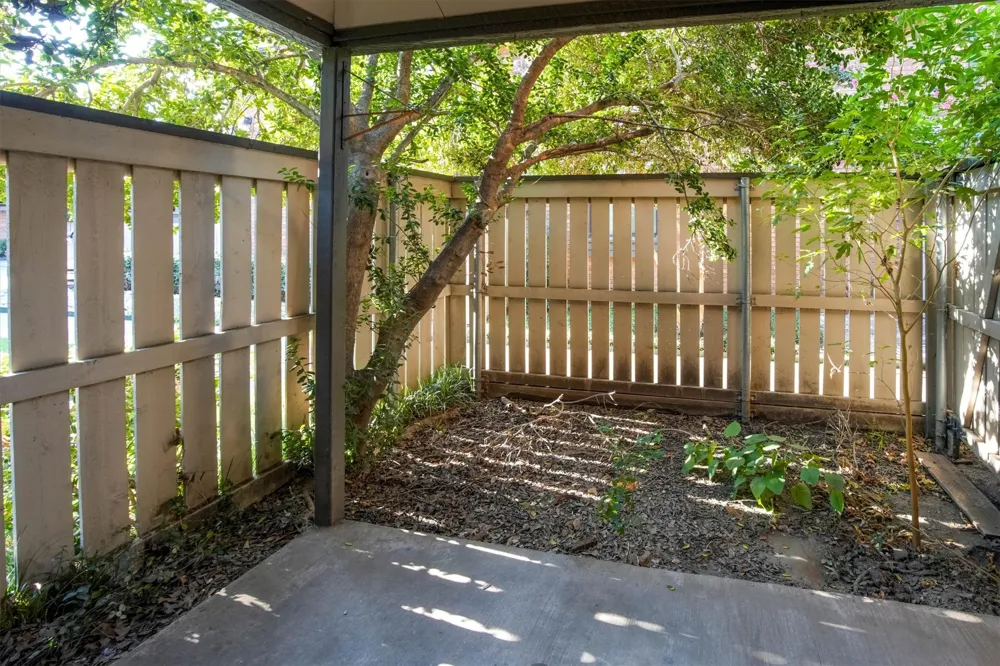 2805 Lineville Drive #105 Farmers Branch, TX 75234