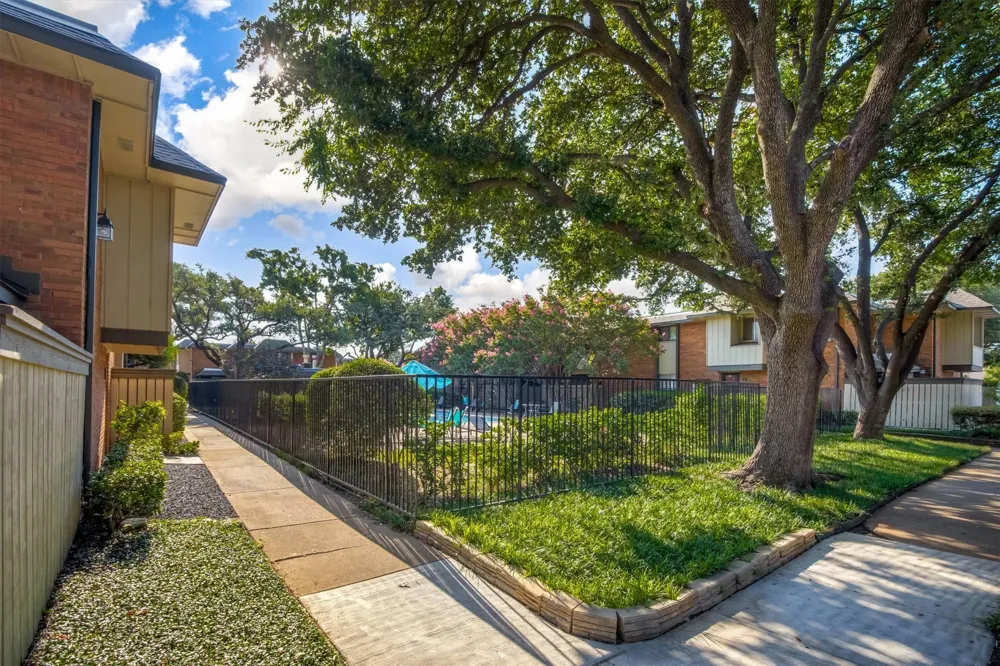 2805 Lineville Drive #105 Farmers Branch, TX 75234