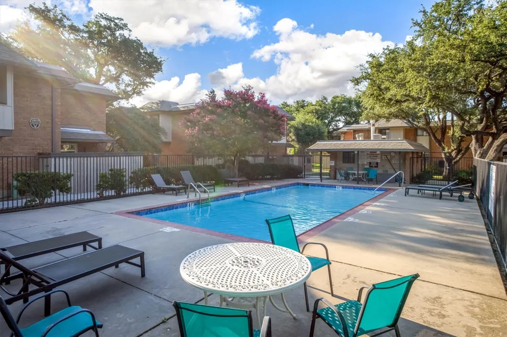 2805 Lineville Drive #105 Farmers Branch, TX 75234