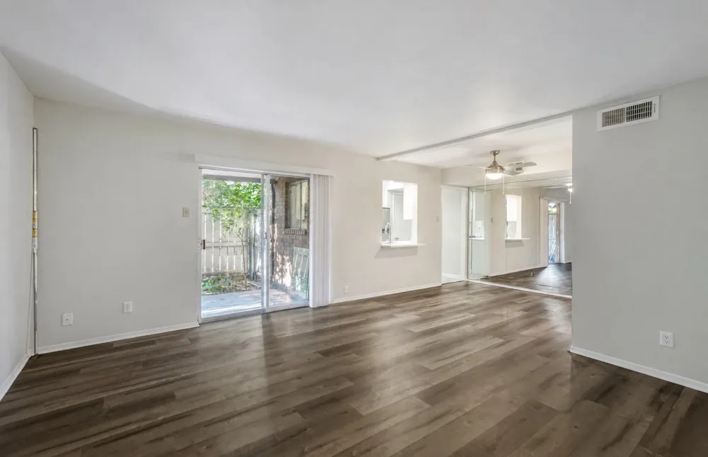 2805 Lineville Drive #105 Farmers Branch, TX 75234