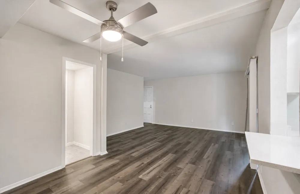 2805 Lineville Drive #105 Farmers Branch, TX 75234