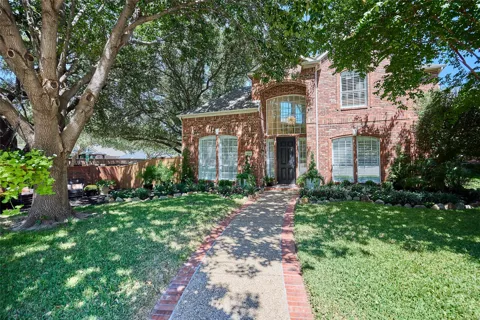 6637 Oakmont Court