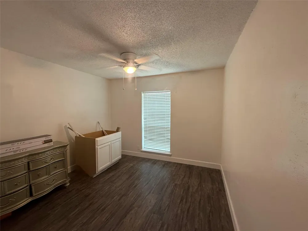 707 S 2nd Street La Porte, TX 77571