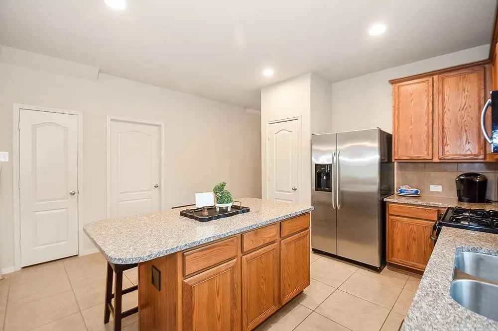 5201 Pale Sage Lane Rosharon, TX 77583