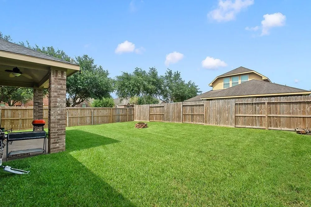 5201 Pale Sage Lane Rosharon, TX 77583