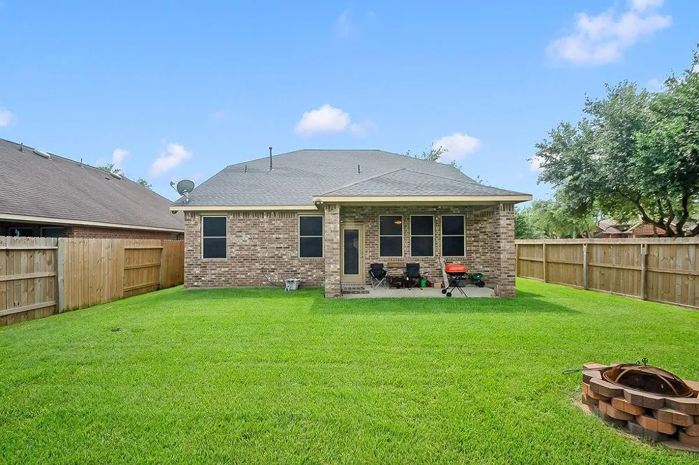 5201 Pale Sage Lane Rosharon, TX 77583