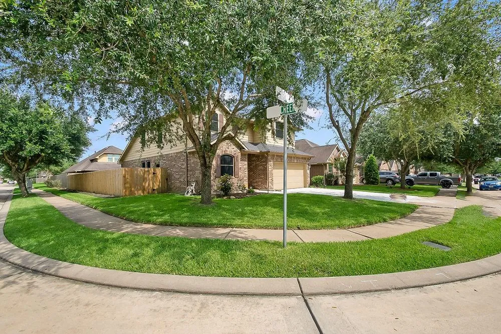 5201 Pale Sage Lane Rosharon, TX 77583