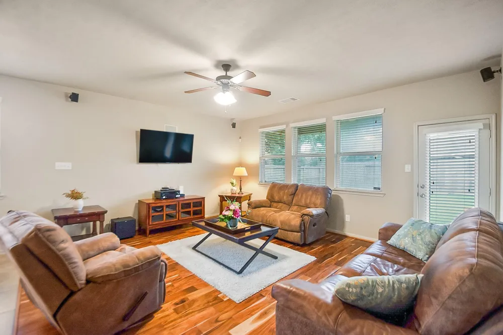 5201 Pale Sage Lane Rosharon, TX 77583