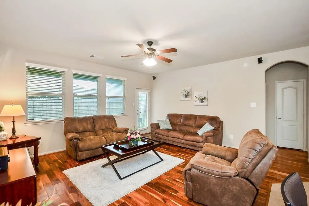 5201 Pale Sage Lane Rosharon, TX 77583