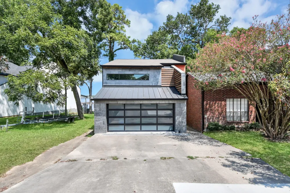 854 Lake View Drive Montgomery, TX 77356