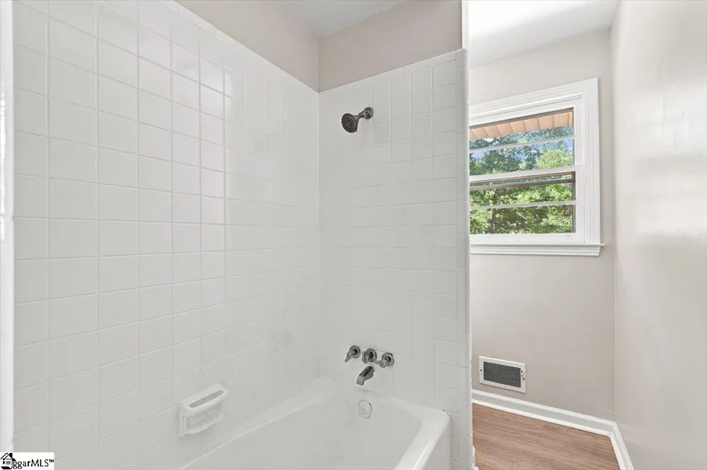 406 Jasmine Street Spartanburg, SC 29303