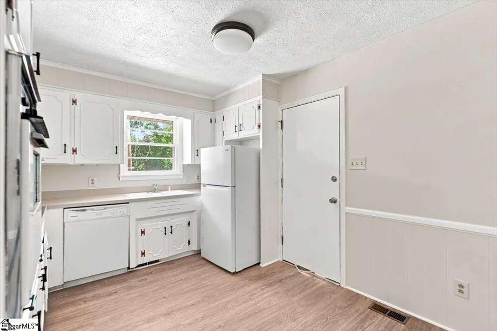 406 Jasmine Street Spartanburg, SC 29303