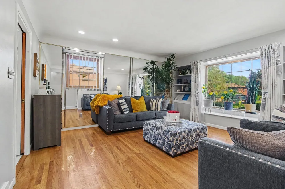 14051 Cloverdale Street Oak Park, MI 48237