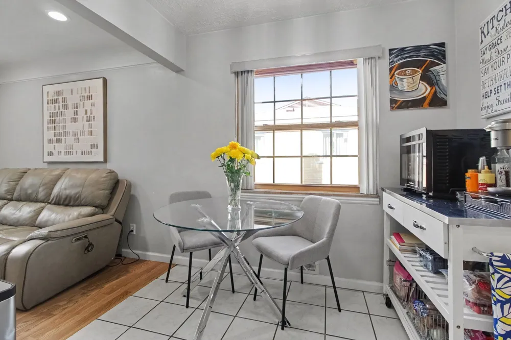 14051 Cloverdale Street Oak Park, MI 48237