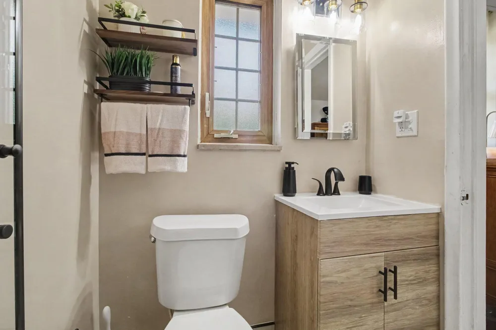 14051 Cloverdale Street Oak Park, MI 48237