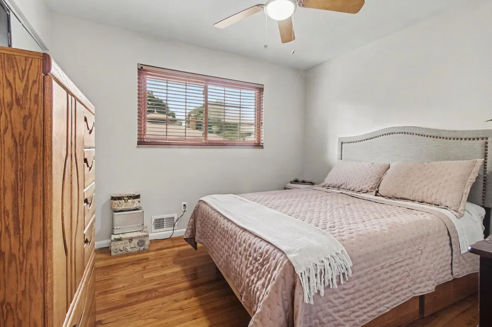 14051 Cloverdale Street Oak Park, MI 48237