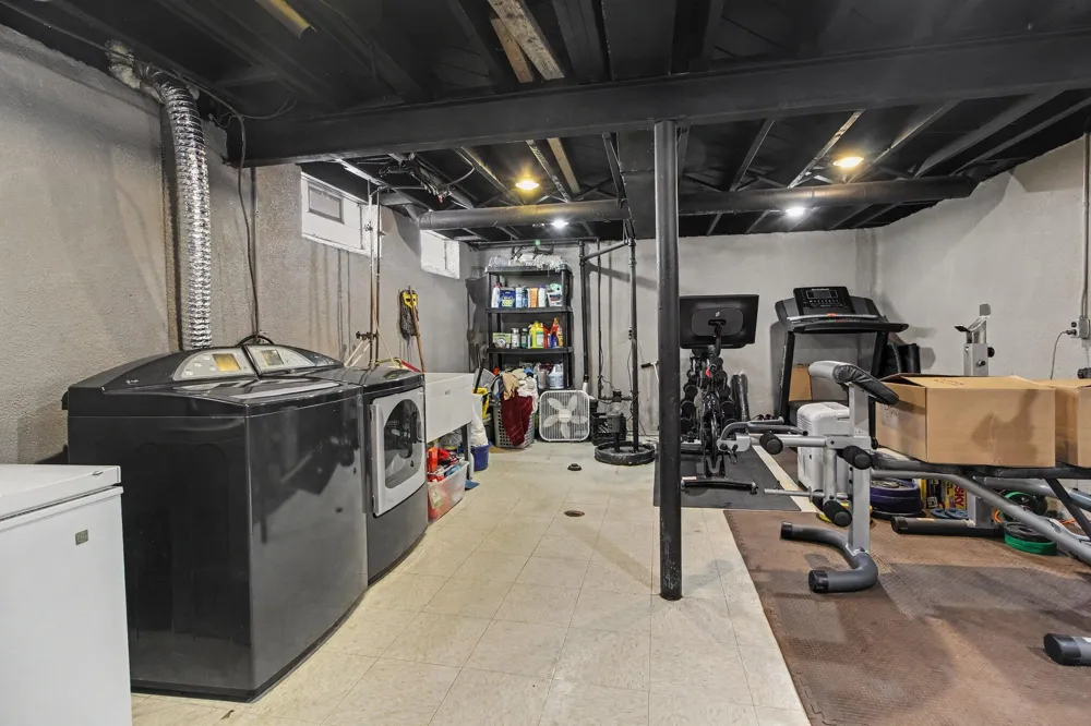 14051 Cloverdale Street Oak Park, MI 48237