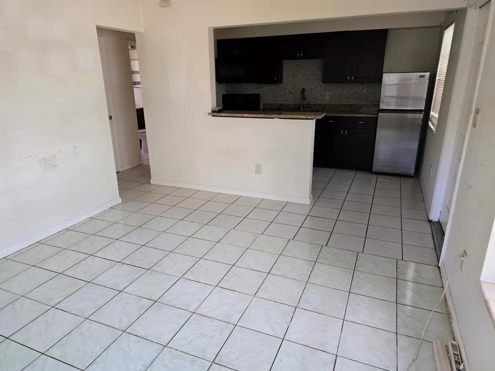 807 W LAS OLAS BOULEVARD Fort Lauderdale, FL 33312