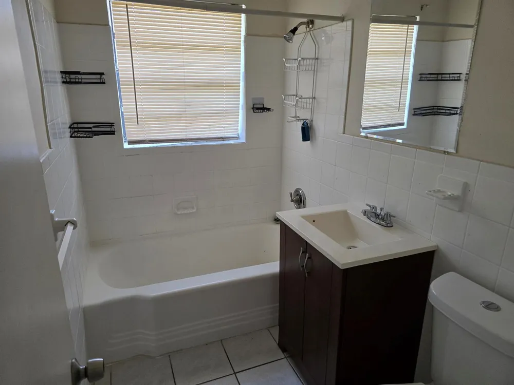 807 W LAS OLAS BOULEVARD Fort Lauderdale, FL 33312