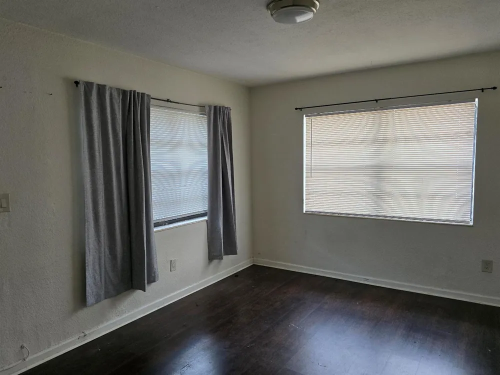 807 W LAS OLAS BOULEVARD Fort Lauderdale, FL 33312