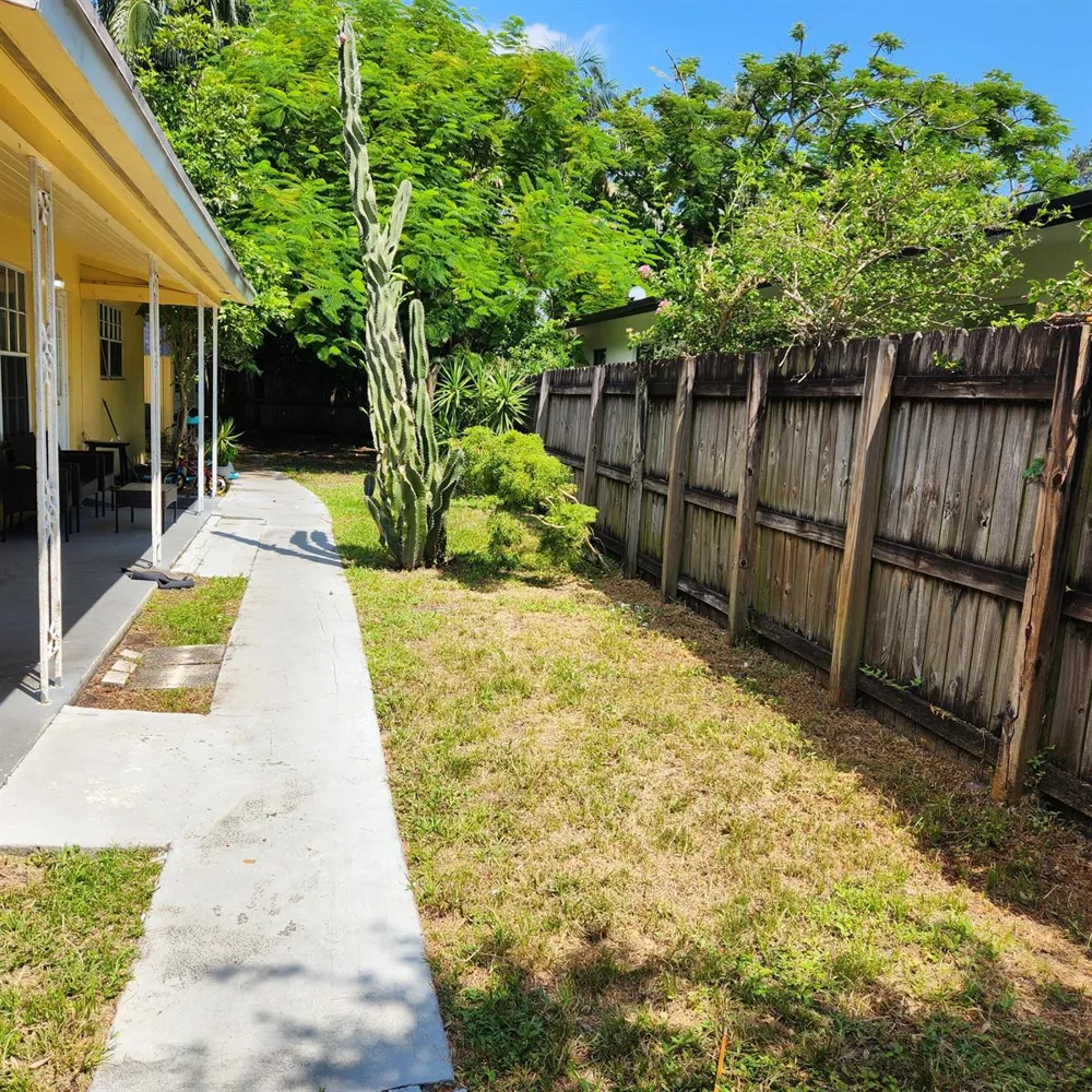 807 W LAS OLAS BOULEVARD Fort Lauderdale, FL 33312