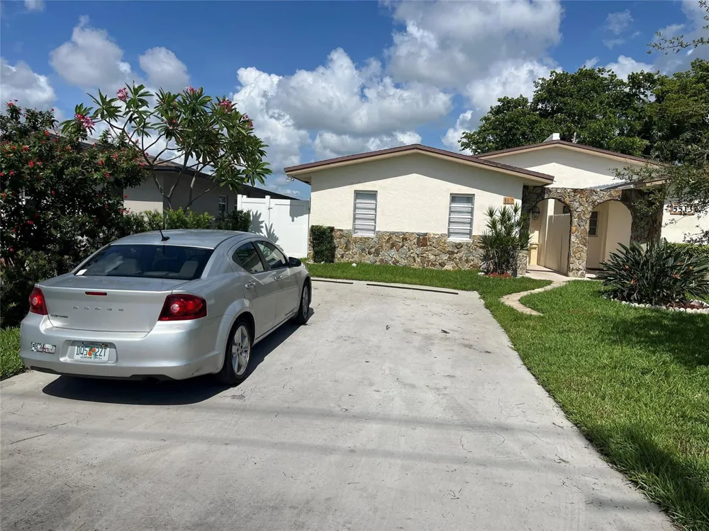 5517 SW 24TH AVENUE Dania Beach, FL 33312