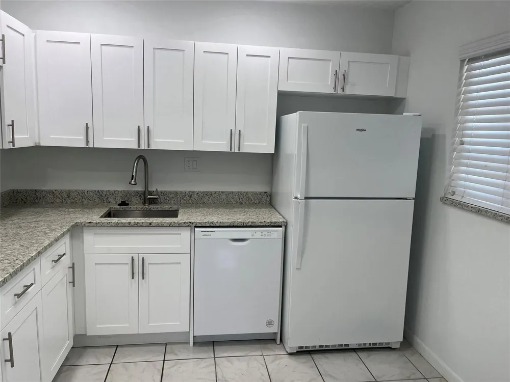 5517 SW 24TH AVENUE Dania Beach, FL 33312