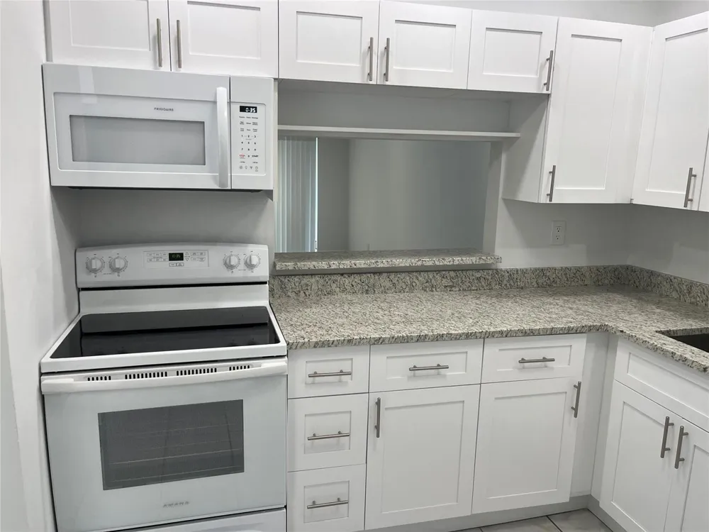 5517 SW 24TH AVENUE Dania Beach, FL 33312