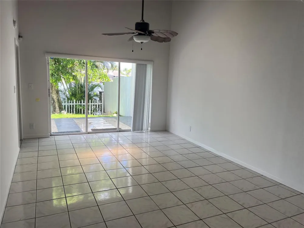5517 SW 24TH AVENUE Dania Beach, FL 33312
