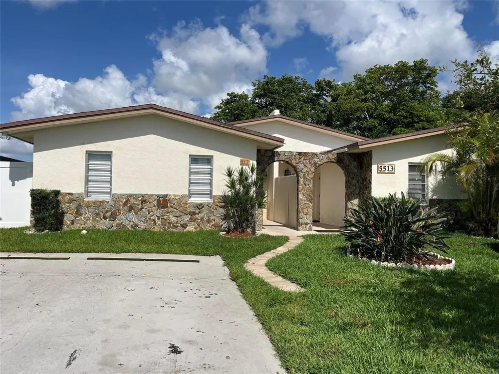 5517 SW 24TH AVENUE Dania Beach, FL 33312