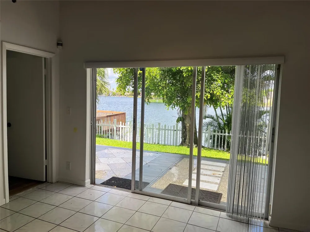 5517 SW 24TH AVENUE Dania Beach, FL 33312