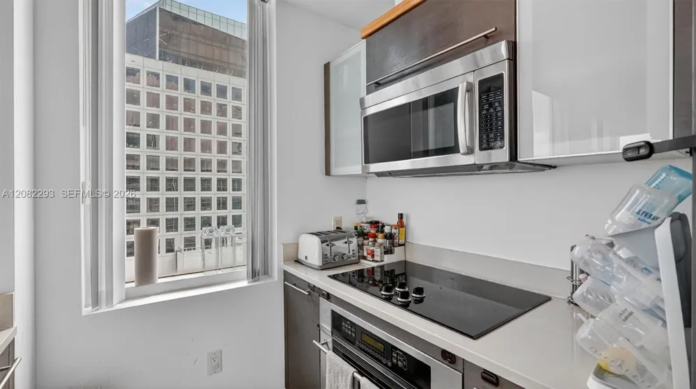 500 Brickell Ave #4102 Miami, FL 33131