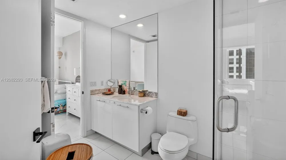 500 Brickell Ave #4102 Miami, FL 33131