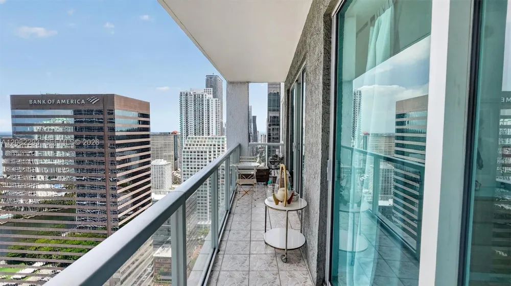 500 Brickell Ave #4102 Miami, FL 33131