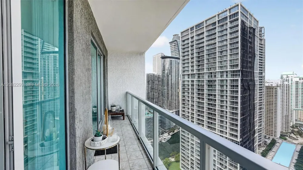 500 Brickell Ave #4102 Miami, FL 33131